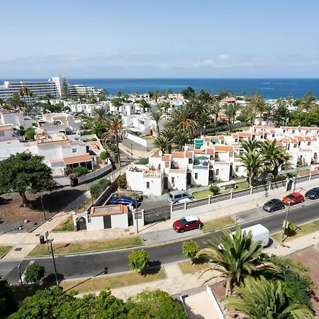 Cozy Playa Americas Apartment Playa de las Américas